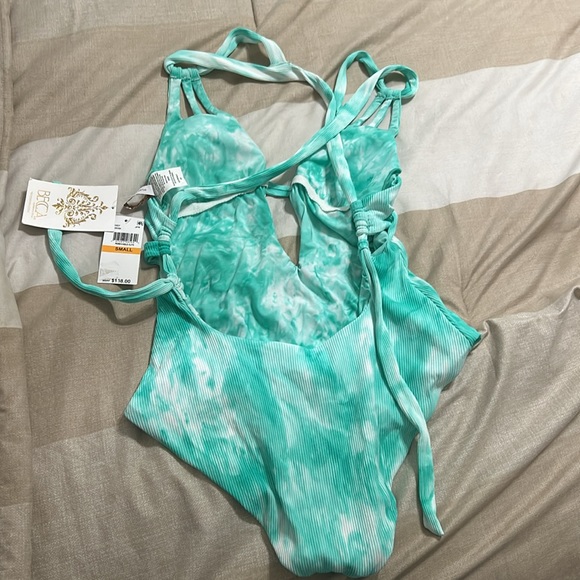 NEW Becca One Piece - Picture 5 of 6